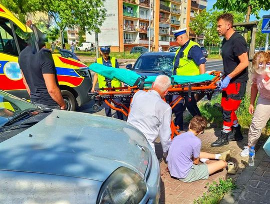 14-latek wjechał e-hulajnogą na pasy. Potrąciło go BMW