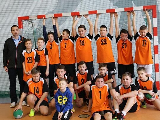 „18” i „17” najlepsze w szczypiorniaka FOTO