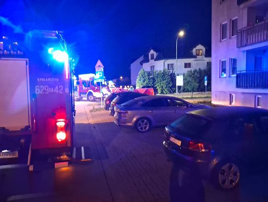 BMW przejechało młodą dziewczynę. Chwilę wcześniej podbiegł do niej mężczyzna z nożem 𝐍𝐎𝐖𝐄 𝐅𝐀𝐊𝐓𝐘 BMW przejechało młodą dziewczynę. Chwilę wcześniej podbiegł do niej mężczyzna z nożem 𝐍𝐎𝐖𝐄 𝐅𝐀𝐊𝐓𝐘