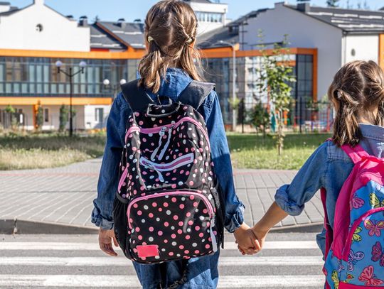 300 zł od państwa nie wystarczy na szkolne zakupy? Rodzice wydadzą znacznie więcej