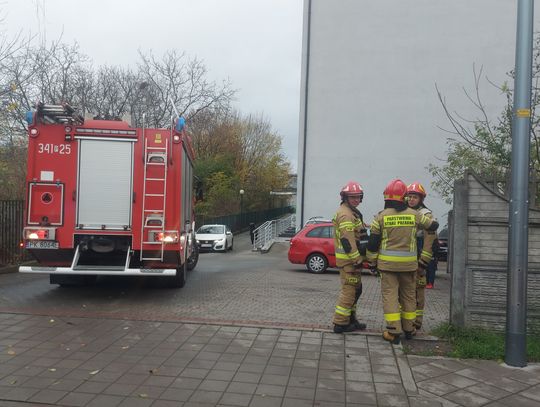 Akcja gaśnicza przy ulicy Ogrodowej. Na miejscu cztery zastępy straży pożarnej