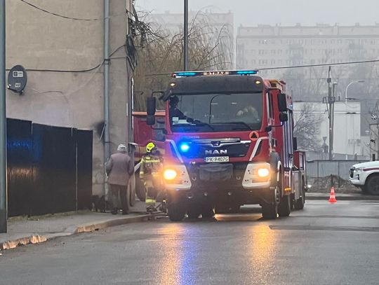 Akcja gaśnicza przy ulicy Smolnej. Ewakuacja 15 osób