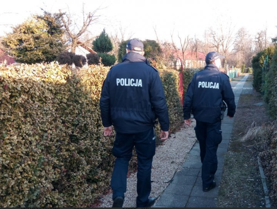 Akcja na ogródkach działkowych. Poszukiwany nastolatek 𝐙𝐀𝐓𝐑𝐙𝐘𝐌𝐀𝐍𝐘