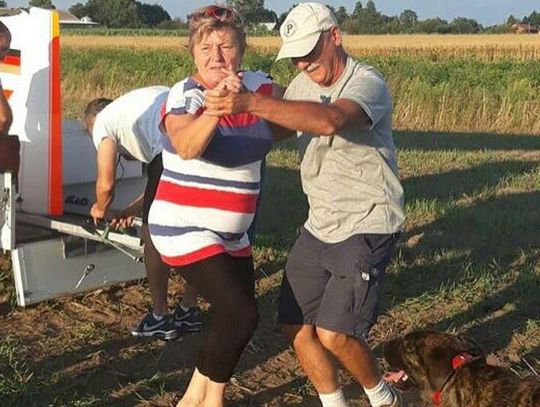 Argentyńczyk wylądował szybowcem na polu. Polska rodzina urządziła mu huczne powitanie ZDJĘCIA