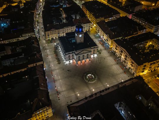 Armia urzędników. Ile osób zatrudnia ratusz?