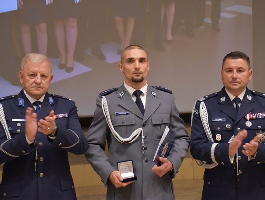 Awanse i odznaczenia. Policjanci z Kalisza świętowali! ZDJĘCIA