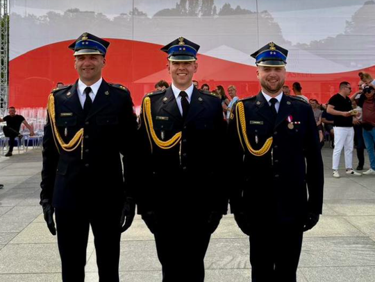 Awanse w kaliskiej straży pożarnej. Nowi oficerowie na służbie
