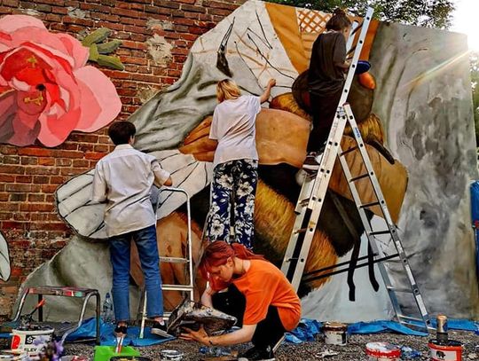 Będzie pięknie i zielono. Kaliski ,,Plastyk’’ tworzy nową przestrzeń w mieście