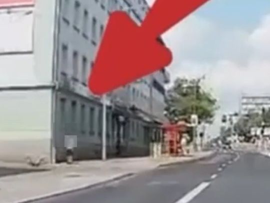Bił, kopał, groził śmiercią. Przechodnie mu nie pomogli
