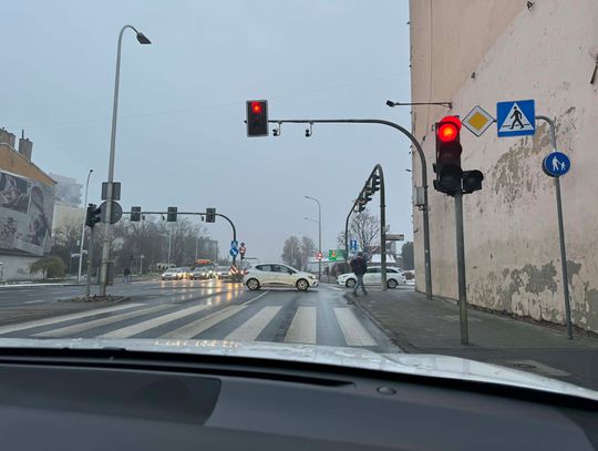 BŁĄD sygnalizacji czy kierowców? Radny interweniuje BŁĄD sygnalizacji czy kierowców? Radny interweniuje