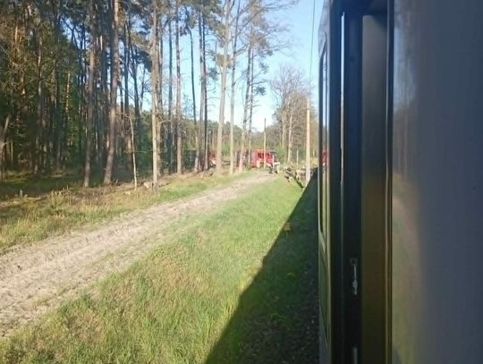 BMW pod pociąg. Ruch na kolei WSTRZYMANY