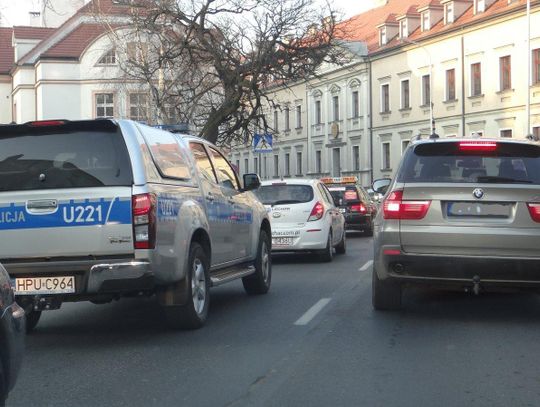 Chaos na Śródmiejskiej. Korkuje się spora część miasta ZDJĘCIA