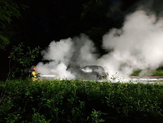 Ciało 21-latka w płonącym samochodzie. Są wstępne wyniki sekcji zwłok ZDJĘCIA