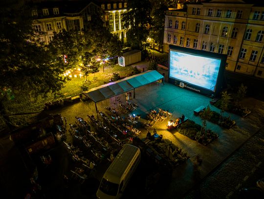 Co robić w letnie, wakacyjne wieczory? Przed nami Kino Letnie