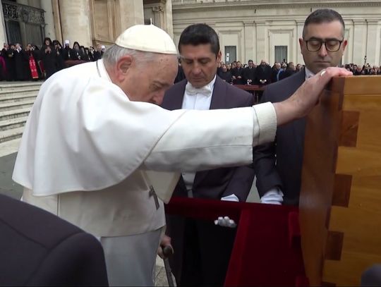 Co się dzieje z papieżem Franciszkiem? Jest w złym stanie. Kolejny komunikat Watykanu