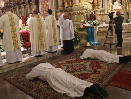 Diecezja Kaliska ma nowych księży. „Kościół potrzebuje twórczych kapłanów”