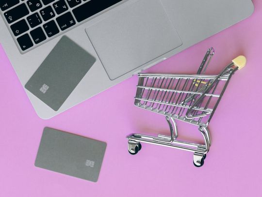 Dlaczego warto kupować odzież roboczą w sklepie BHP?