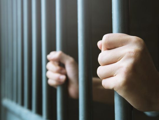 Zaostrzone kary! Dłuższe więzienie za gwałt, ostrzejsze kary dla pijanych LISTA