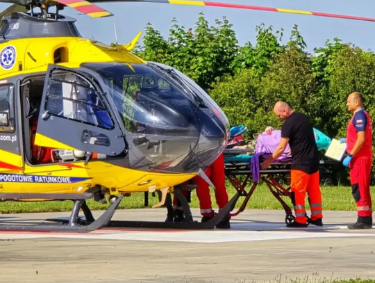 𝐑𝐄𝐆𝐈𝐎𝐍: Groźny wypadek z udziałem malucha. Rączka 1,5-rocznego dziecka utknęła w sokowirówce