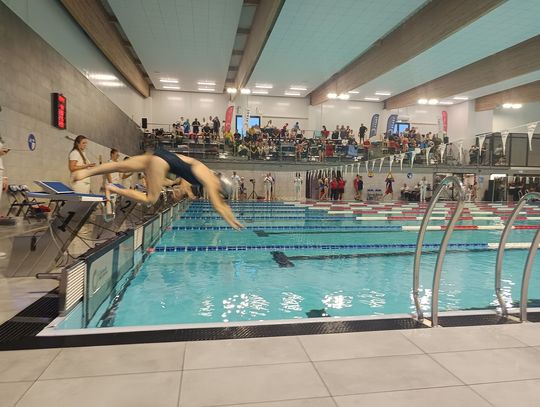 Duża impreza w Kaliszu. Młodzi pływacy rywalizowali o medale mistrzostw Polski