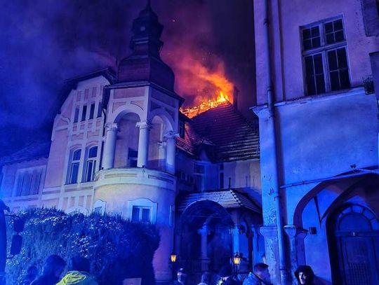 Duży pożar hotelu. Straż ewakuowała gości i pracowników