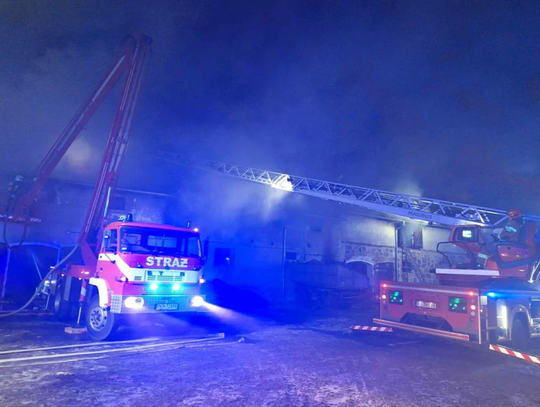 Duży pożar w gospodarstwie! Ewakuowano kilkadziesiąt zwierząt