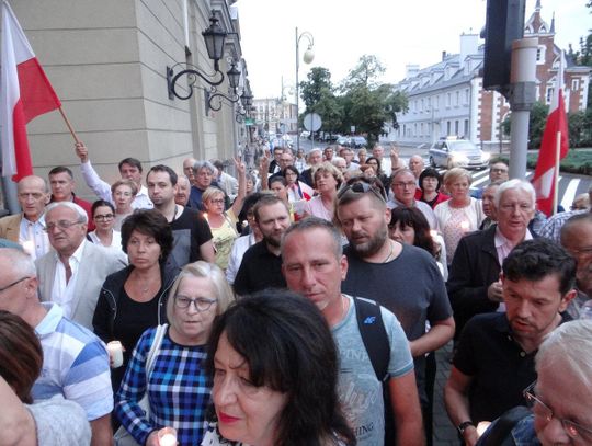 Dyktatura, Goebbels,  Stalin. Mocne słowa na proteście KOD. Może być „niebezpiecznie” WIDEO