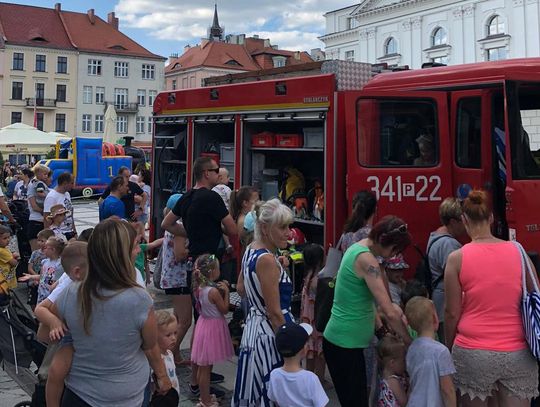 „Dziecięce wtorki i czwartki w mieście” ze strażakami ZDJĘCIA