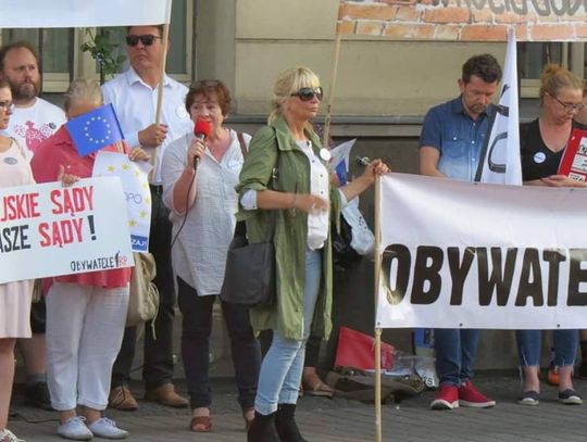 Europo, nie odpuszczaj! Dziś kolejna demonstracja przed sądem