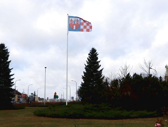 Flaga Kalisza nad Rondem Westerplatte