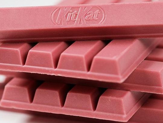 Forma Nestlé wypuścił na rynek KIT KAT Ruby – pierwszy na świecie baton z czekoladą rubinową