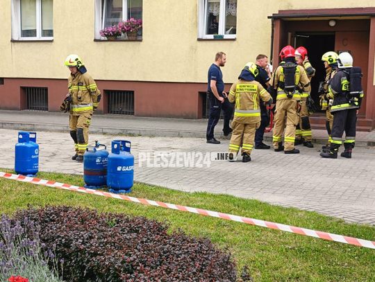 Gaz czuć w bloku. Ewakuacja wielu mieszkańców