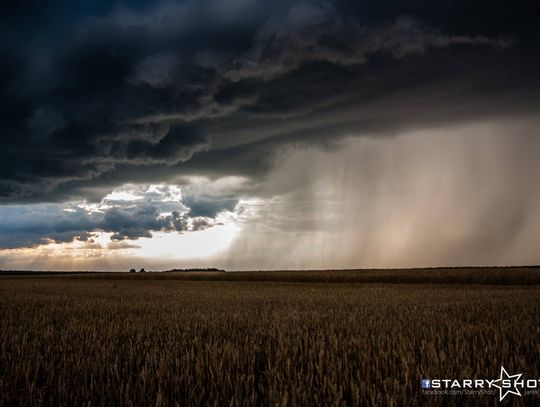 Groźne i piękne zjawiska nadciągają nad nasz region ZDJĘCIA