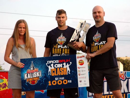 Grześki Kaliski Streetball po pierwszym dniu ZDJĘCIA