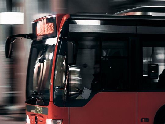 Hałaśliwa impreza na parkingu. Party bus nie dał spać mieszkańcom? Hałaśliwa impreza na parkingu. Party bus nie dał spać mieszkańcom?