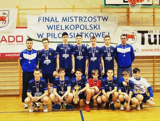 Historyczne srebro młodzików Ambera