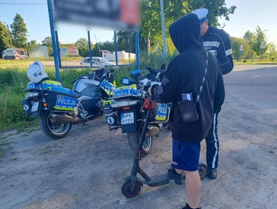 Hulajnogą w policjanta! Młodzi mają poważne kłopoty