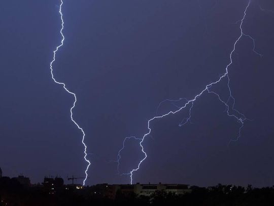 IMGW ostrzega przed burzą z gradem