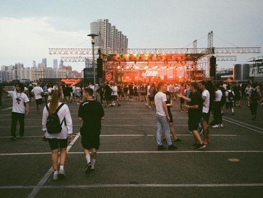 protektom - Impreza plenerowa a ruch drogowy – jak zapewnić bezpieczeństwo uczestników