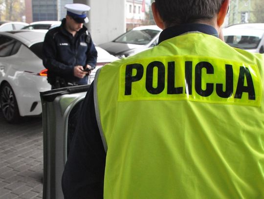 Interwencja na terenie parkingu kaliskiego marketu. BRAWA dla tej kobiety!