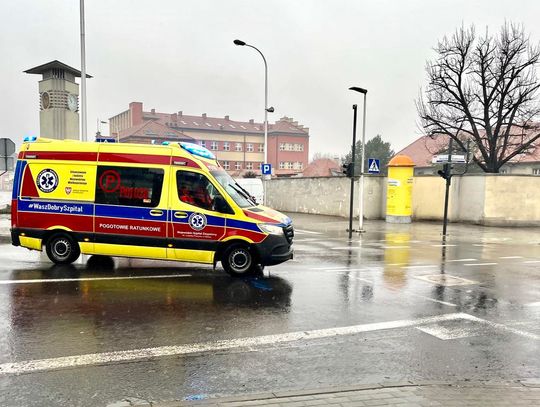 Interwencja służb w kaliskiej podstawówce. 10-latek odpalił gaśnicę