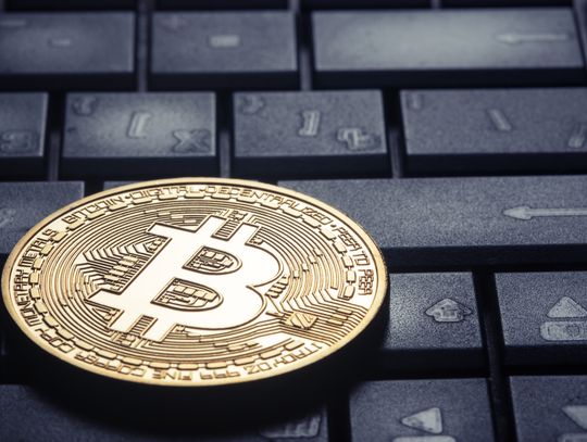 Jak inwestować w Bitcoin? Poznaj praktyczne porady