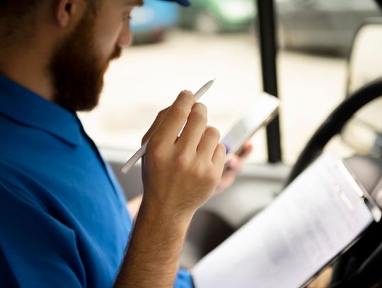 Jakie dokumenty są potrzebne przy organizacji transportu międzynarodowego?