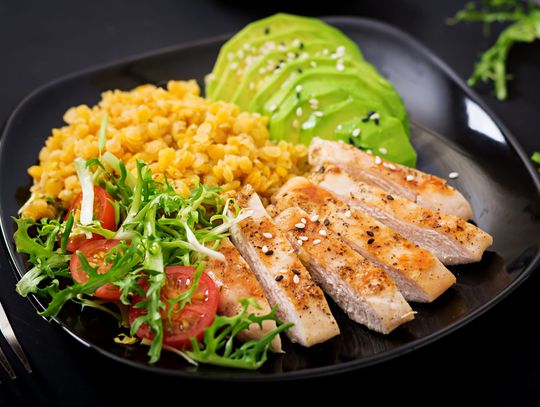 Jakie zalety ma catering dietetyczny? Poznaj kilka najważniejszych faktów