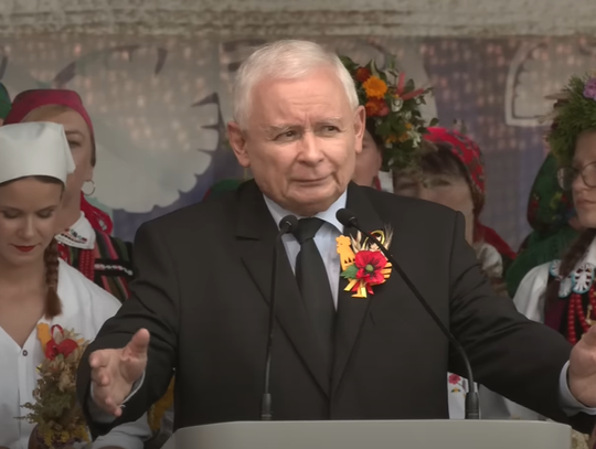 Kaczyński: zwiększamy to świadczenie. Rząd rozda kolejne pieniądze!