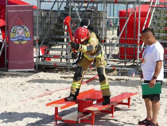 Kaliscy strażacy wzięli udział w najtrudniejszych w Europie zawodach Toughest Firefighter Challenge