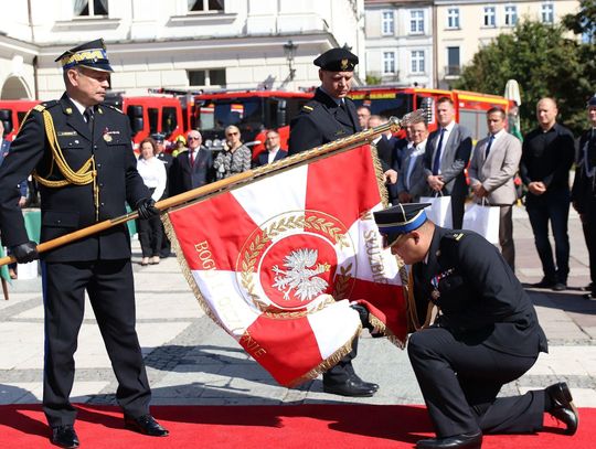 Kaliska straż z nowym sztandarem ZDJĘCIA