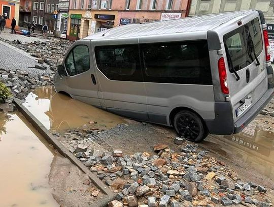 Kalisz zbiera dary dla powodzian. SZCZEGÓŁY ZBIÓRKI