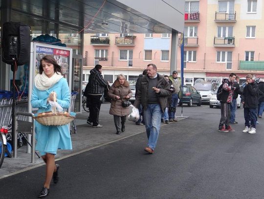 Kaliszanie cieszą się z otwarcia nowego marketu ZDJĘCIA