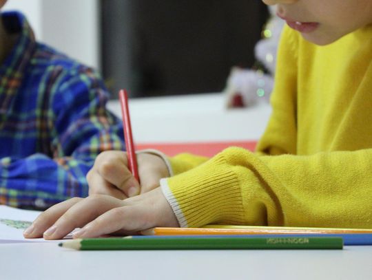 Kaliszanie masowo składają wnioski o rządową wyprawkę dla dziecka